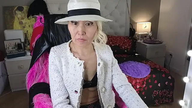 RoxalanaStar online show from June 19, 10:19 am