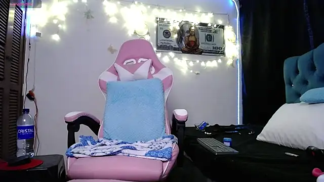 Jessi Evans online show from June 30, 9:47 pm