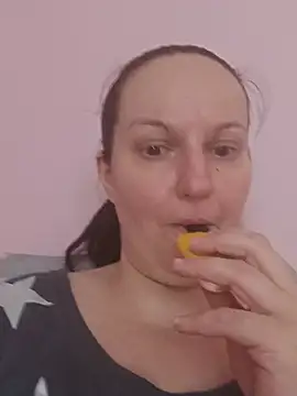 BustyLadyAlma online show from July 5, 7:03 am