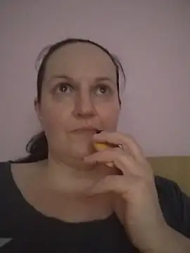 BustyLadyAlma online show from June 27, 5:19 pm