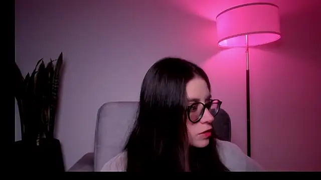 HazelKush online show from June 16, 9:49 pm