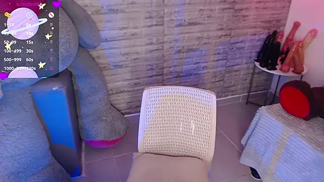 TinnaCobb online show from June 16, 1:01 pm