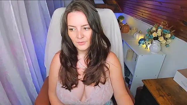 ErinMarshall online show from July 30, 4:52 pm