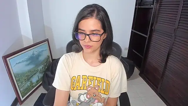 mia collins x online show from December 4, 8:53 pm