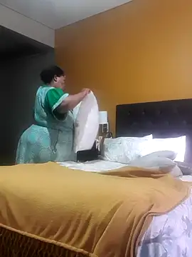 zandile online show from February 28, 2:27 pm