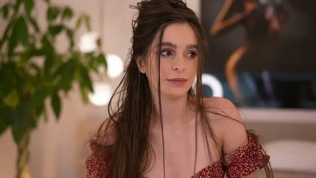 DoviaClaire online show from November 15, 7:31 am