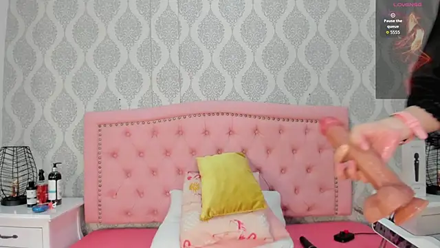 Princsgirl  online show from June 14, 7:03 pm