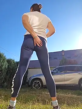 IsabelleCraft online show from October 31, 12:42 pm