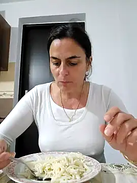 Snapshot of IsabelleCraft chatting on October 7, 1:59 pm IsabelleCraft online show from October 7, 1:59 pm