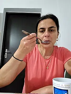 IsabelleCraft online show from December 2, 2:08 pm