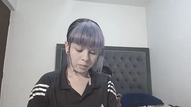 dulce maria x online show from March 15, 1:57 pm