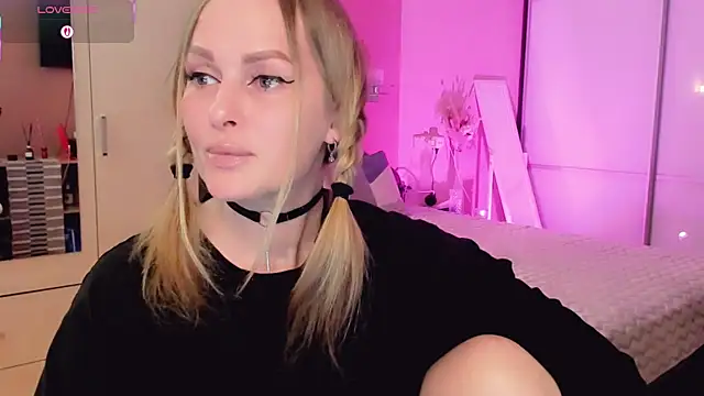 Libby Nora online show from May 11, 9:44 am
