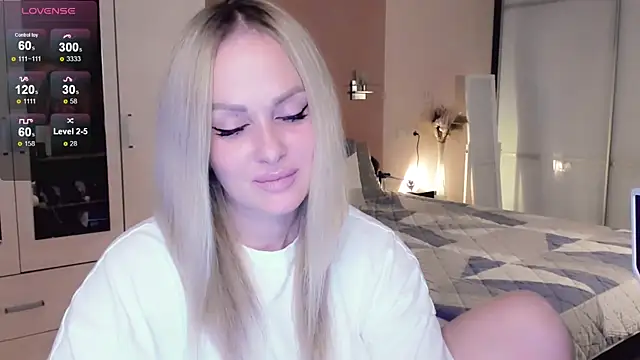 Libby Nora online show from October 25, 1:08 pm