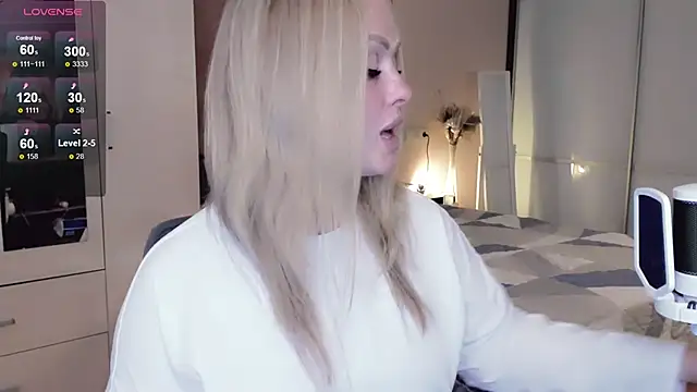 Snapshot of Libby_Nora chatting on October 23, 12:00 pm Libby Nora online show from October 23, 12:00 pm