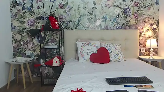 RoseDiamond06 online show from July 10, 3:34 pm