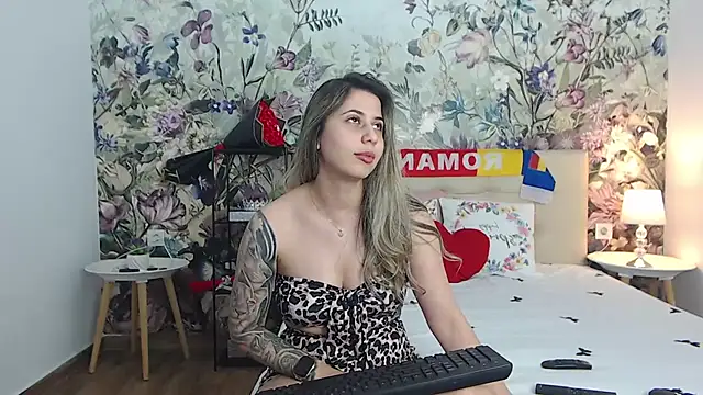 RoseDiamond06 online show from June 21, 9:30 pm