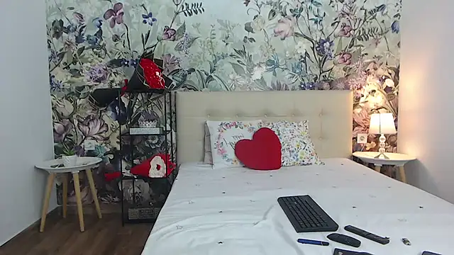 RoseDiamond06 online show from July 6, 6:10 pm