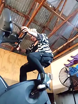 PinkTheHawk online show from November 28, 12:46 am