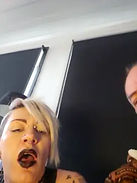 PinkTheHawk online show from September 18, 12:42 am