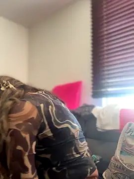 emma tour online show from November 11, 2:25 pm