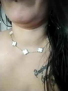 chelaqueen  online show from November 30, 6:34 pm