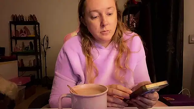 kisicaxx online show from November 23, 6:31 pm