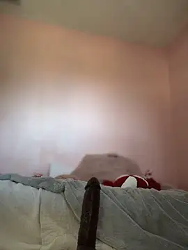 lovely beast online show from December 3, 6:10 pm