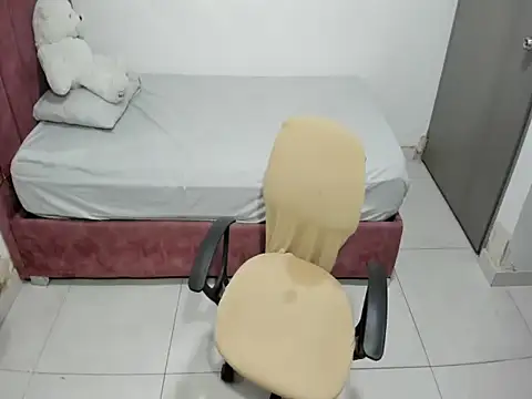 nicoledavis online show from February 14, 5:42 am