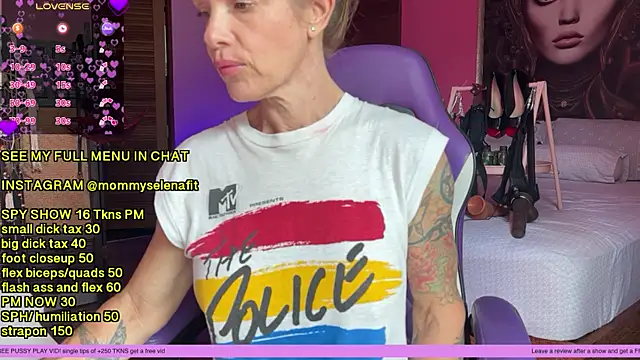 mommyselenafit  online show from December 1, 6:06 am