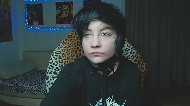 Snapshot of acid_trip1l chatting on October 17, 9:07 pm acid trip1l online show from October 17, 9:07 pm