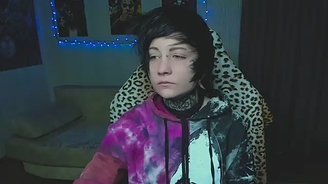 Snapshot of acid_trip1l chatting on October 30, 7:59 pm acid trip1l online show from October 30, 7:59 pm