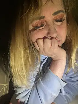 Irina2909xh online show from February 1, 7:12 pm