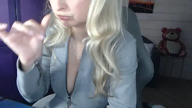 RubiLakros online show from April 29, 11:57 am