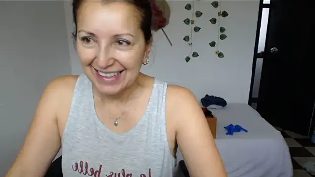 Sofi 5249  online show from July 21, 3:35 pm