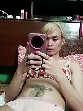 QueenSoreal online show from June 20, 1:58 pm