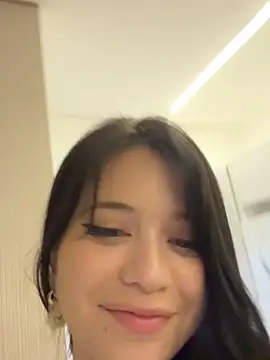 Snapshot of kiarafonseca_ chatting on October 3, 4:17 am kiarafonseca  online show from October 3, 4:17 am