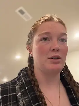 PussiesnCream  online show from October 27, 4:46 pm