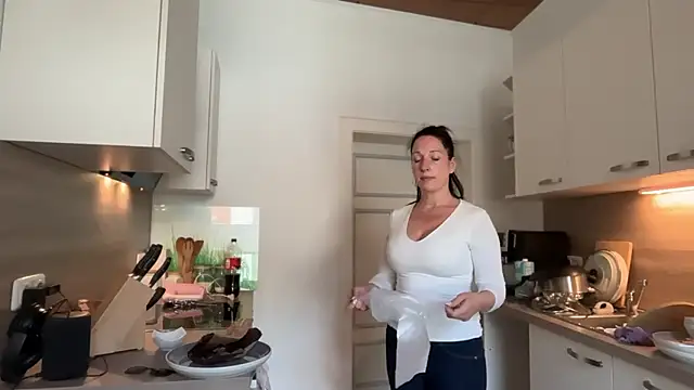 Viola Beck online show from May 8, 10:18 am