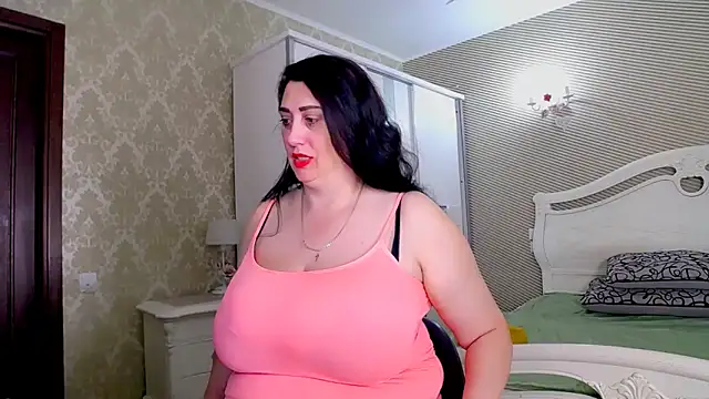 Evelyn Shy online show from May 4, 8:51 am