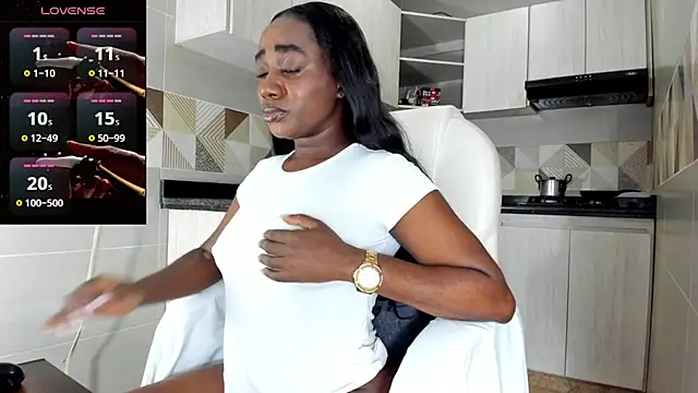 cristaaalclocks1 online show from July 9, 3:03 pm
