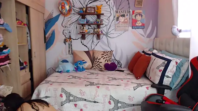 LinzyBaner online show from October 13, 7:27 pm