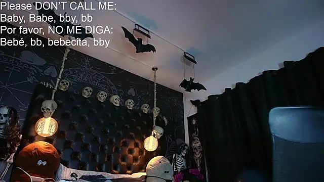 AlexHoe  online show from July 30, 9:04 pm