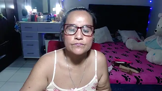 pervert mommy  online show from July 4, 12:12 pm
