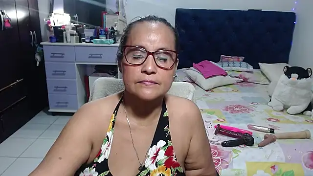 pervert mommy  online show from July 28, 2:24 pm