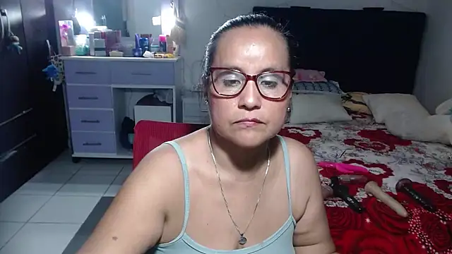 pervert mommy  online show from June 15, 1:44 pm