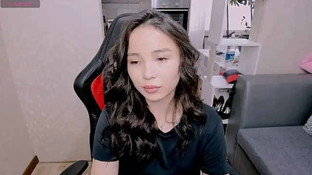 Snapshot of AyaMoon chatting on October 2, 5:23 am AyaMoon online show from October 2, 5:23 am