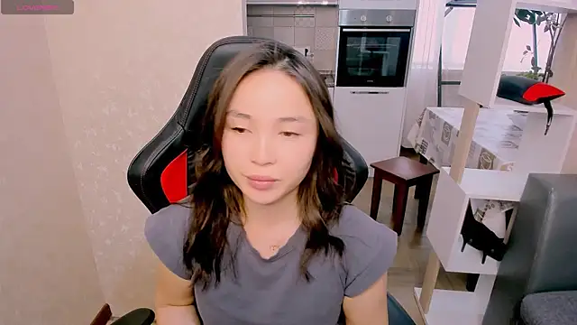 Snapshot of AyaMoon chatting on October 16, 5:32 am AyaMoon online show from October 16, 5:32 am