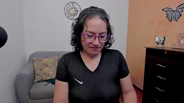 scarlet wet online show from July 15, 10:47 pm
