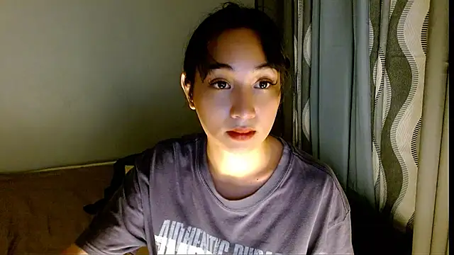 SweetLilly 18 online show from March 2, 11:17 am