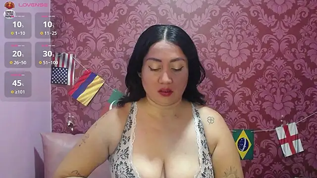 juliana diaz online show from June 26, 1:45 pm